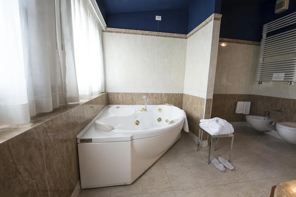 Hotel Maggior Consiglio Treviso 4*,