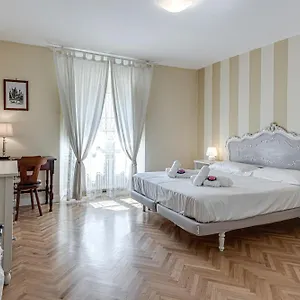 Flora - Sweet Dreams In Italy